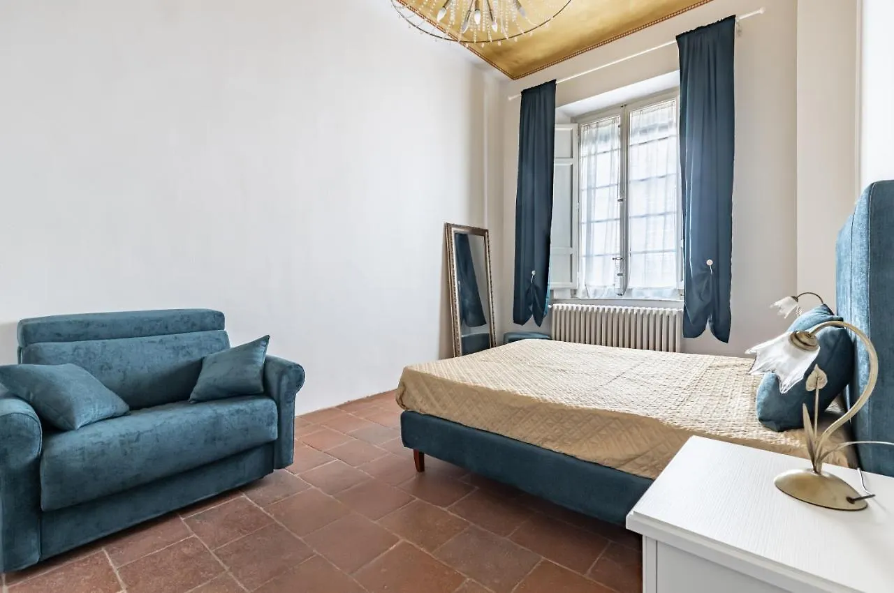 Corte Pini - Corte Aranci -Lucca Center Apartaments Near The Cathedral! 0*, Lucca Italy