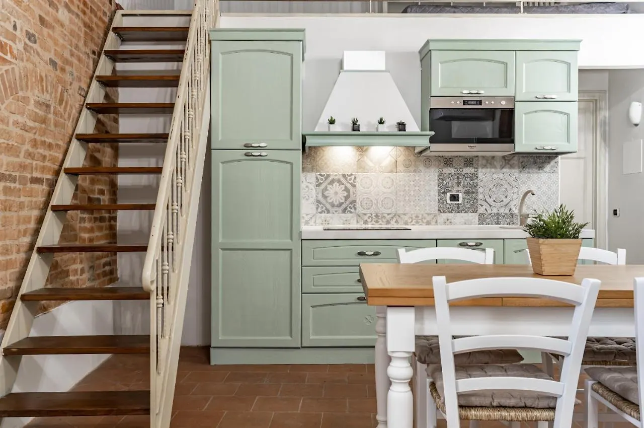 Corte Pini - Corte Aranci -Lucca Center Apartaments Near The Cathedral! 0*, Lucca Italy