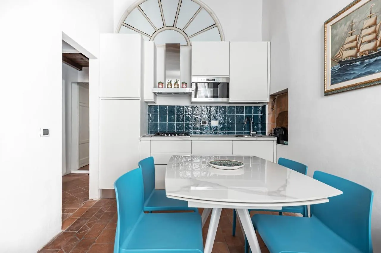 Corte Pini - Corte Aranci -Lucca Center Apartaments Near The Cathedral! 0*, Lucca Italy
